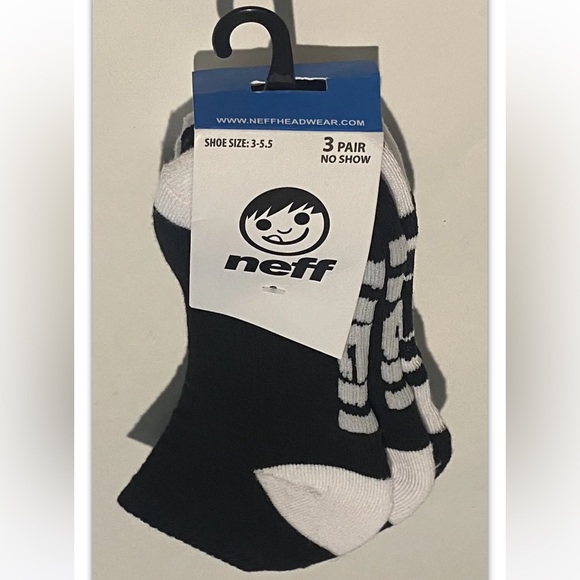 Neff No Show Socks 3 Pair Boys Youth 3-5.5 Black White w/ Logo Skate Ride Kids - Picture 10 of 10